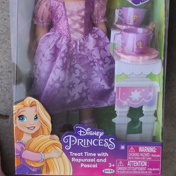 Rupunzel and Pasqual - Picture 2 of 2